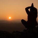 Come Lo Yoga Mi Ha Migliorato La Vita I benefici di praticare lo yoga: come lo yoga ha trasformato la mia vita