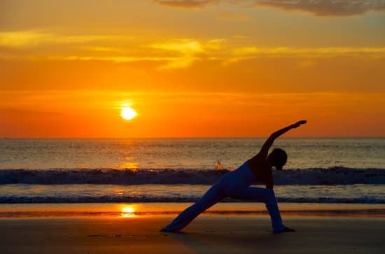 Utilizza un tappetino adatto per proteggere le spalle durante la pratica yoga