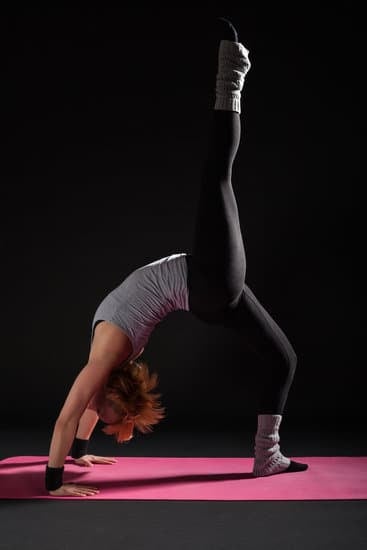 Con La Pizza Con Il Sirtaki E Addirittura Lo Yoga 1 Goditi la serata con la pizza con il sirtaki e una sessione di yoga rilassante