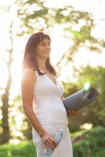 Yoga per la mente, l'anima e il corpo: equilibrio interiore attraverso la pratica yogica