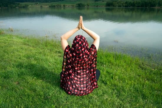 Cosa Pensano Gli Scienziati Sullo Yoga 7 Cosa pensano gli scienziati sullo yoga: scopri le ricerche scientifiche più recenti sull'argomento