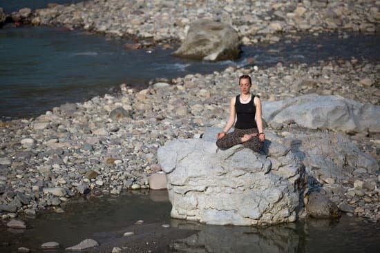 Con Lo Yoga Ti Fai I Muscoli 1 Rinforza i muscoli con lo yoga