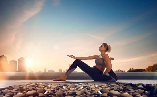 Come Si Chiamano Le Pose Dello Yoga 9 Scopri le principali pose dello yoga e impara come si chiamano