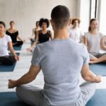 Yoga video: segui le istruzioni per imparare come fare yoga a casa