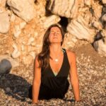 Cosa Sapere Dello Yoga Scopri cosa sapere dello yoga: benefici, pratiche, e filosofia