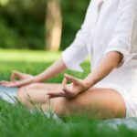 Cosa Serve Per Fare Istruttore Di Yoga COSA SERVE PER FARE ISTRUTTORE DI YOGA: formazione, praticare regolarmente, insegnare con passione
