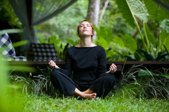 Dove Fare Yoga Natura 1 Yoga all'aperto in splendide location naturali per praticare e rilassarsi immersi nella natura. Dove fare yoga natura