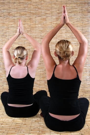 Cosa Usare Per Igenizzare Su Tappetini Yoga Pilates 1 Utilizza soluzione igienizzante per pulire i tappetini yoga pilates
