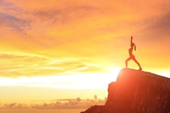 Scopri i benefici della collana yoga con 108 grani per la tua pratica quotidiana