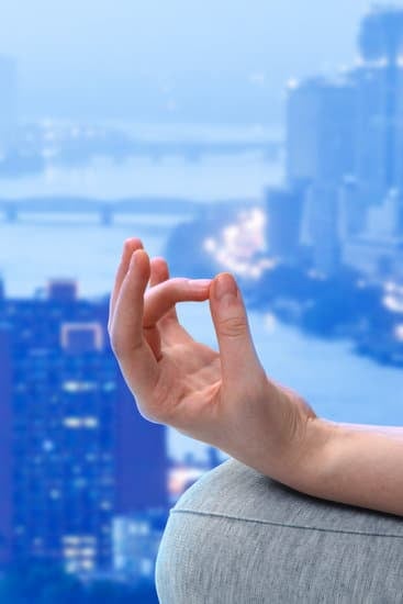 Trova la pace interiore con lo yoga a Ferrara o a Porotto