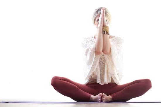 Dove Fare Yoga a Modena 1 Scopri i migliori luoghi dove fare yoga a Modena per rilassarti e ritrovare equilibrio