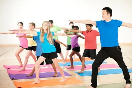 Scopri il miglior libro di yoga per la gravidanza per una pratica sicura e equilibrata