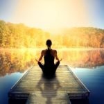 Quale Momento E' Meglio Per Fare Yoga Scopri quale momento è migliore per fare yoga e goditi i benefici