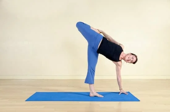 Recita il mantra Quale mantra prima della lezione di yoga per centrare la mente e il corpo