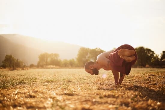Cos'è necessario per insegnare yoga Scopri cosa serve per diventare un insegnante qualificato