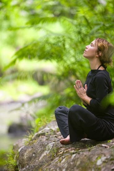 perché lo yoga non si fa in occidente