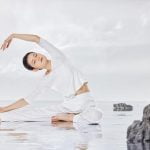 Quale Posizione Yoga Per Svuotamento Gastrico posizione della mezza torcione