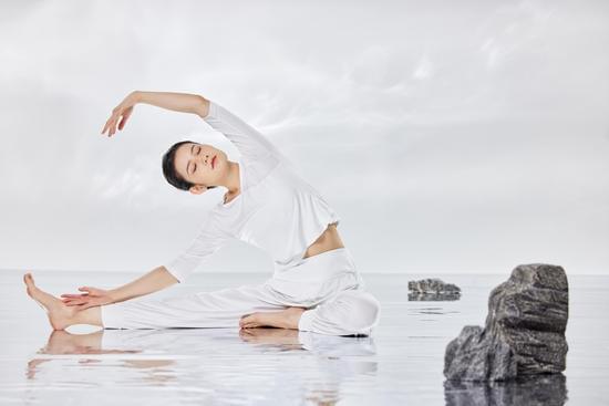 Quale Posizione Yoga Per Svuotamento Gastrico 1 posizione della mezza torcione