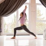 Quale Abbigliamento Per Yoga Integrato Scegli abiti comodi e traspiranti per il tuo yoga integrato