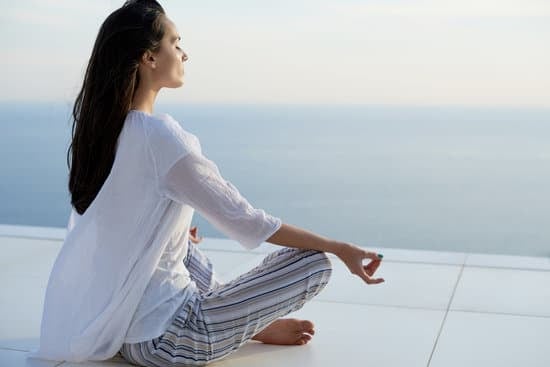 Quale Il Miglio Materiale Per Il Tappeto Yoga 1 Scegli un tappeto yoga in materiali naturali per una pratica confortevole e sostenibile