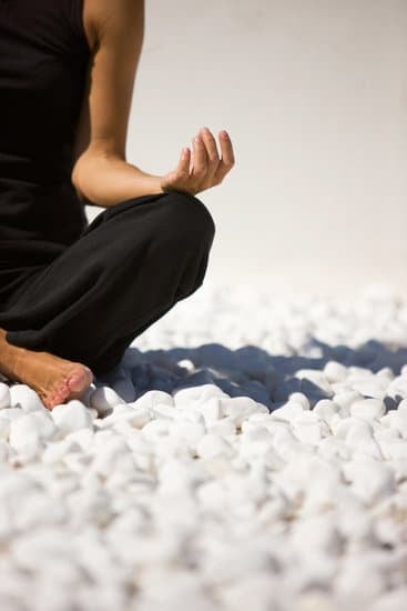 Scopri se E' PI FATICOSO IL PILATES O LO YOGA con un confronto dettagliato e personale