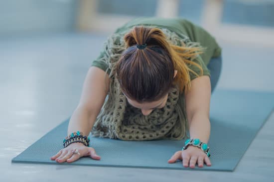 Scopri i segreti dei famosi yogi e migliorati nella tua pratica grazie ai consigli degli esperti