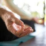 Scopri quanto ci vuole a fare Barca Yoga e rilassati sulle onde