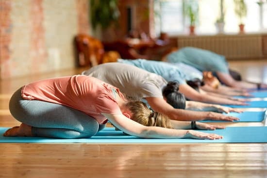 E' Meglio Fare Nuoto O Yoga 13 confronta benefici e scegli saggiamente