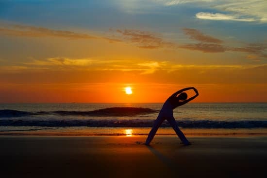 Quanto Si Brucia Con Lo Yoga 1 Scopri quanto si brucia con lo yoga e ottieni una forma strepitosa in poco tempo