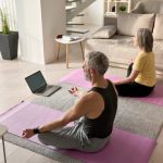 Ashtanga Yoga Come Funziona pratica tradizionale, sequenze dinamiche, respirazione consapevole.