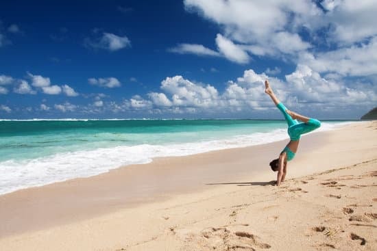 Cosa E La Yoga 1 cos'è la Yoga e come praticarla correttamente