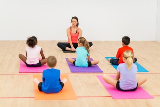 Consacrazione Yoga 7 Vivi la profonda esperienza della consacrazione yoga per una pratica più significativa e trasformativa