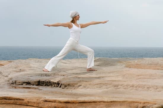 Scopri il potere dello yoga della mente e del viaggio nel tempo con il nostro PDF esclusivo