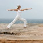 Frasi Sullo Yoga in Volo Fatti trasportare dalla libertà con le frasi sullo yoga in volo che ispirano leggerezza e armonia