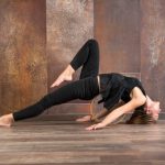 Esercizi Yoga Per Viso Scopri gli esercizi yoga per viso per una pelle luminosa e tonica