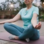 Yoga Essential Abbigliamento Scopri i migliori capi di abbigliamento per la pratica dello yoga essenziale