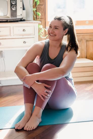 Fare Yoga Da Autodidatta 9 Impara a fare yoga da autodidatta seguendo video tutorial online