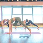 Scopri le migliori Yoga Posizioni di Base per principianti e approfondisci la pratica con consapevolezza e tranquillità