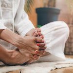 Yoga in Autunno Pratica yoga in autunno per ritrovare equilibrio e armonia con te stesso e la natura