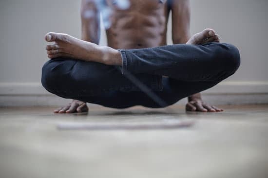 Yoga Per Rilassarsi 1 respira profondamente, distendi il corpo e libera la mente dalle tensioni