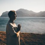 Foto Yoga Challenge Coppia Scopri il divertimento insieme alla tua coppia con la sfida yoga foto per migliorare la vostra salute insieme