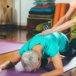 Cosa Vuol Dire Yoga Flow un flusso armonioso di movimenti e respiri per la tua pratica yogica