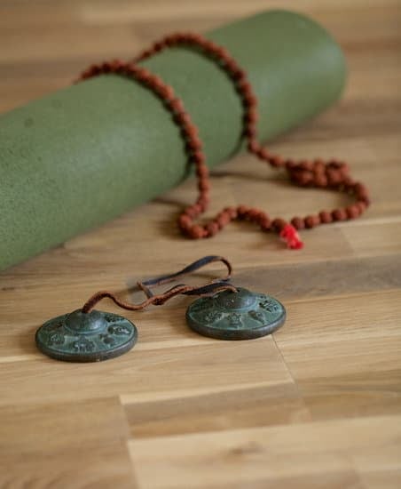 Posizione Yoga Chaturanga 15 Migliora la tua posizione di Chaturanga con questi consigli yoga essenziali