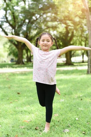 Yoga Posizione Del Corvo 1 equilibrio, forza e concentrazione al massimo livello